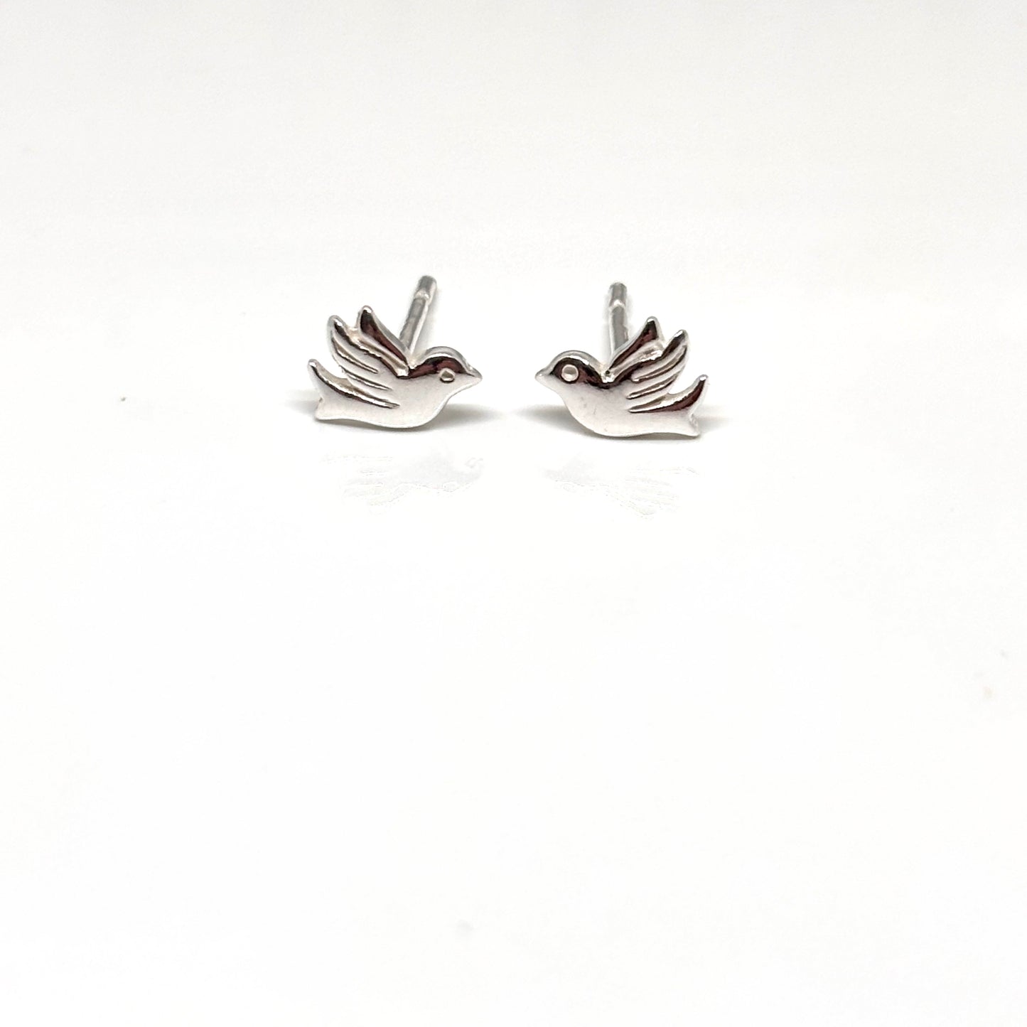 Silver bird-shaped earrings from Pixi Daisy