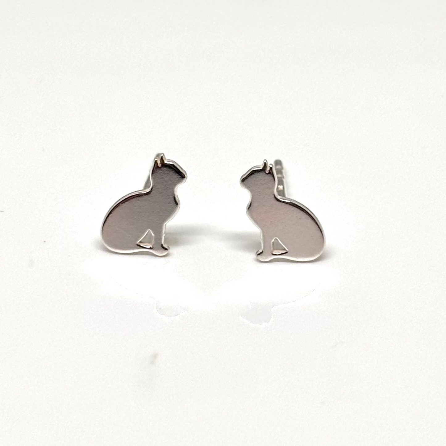 Silver car ear studs from Pixi Daisy