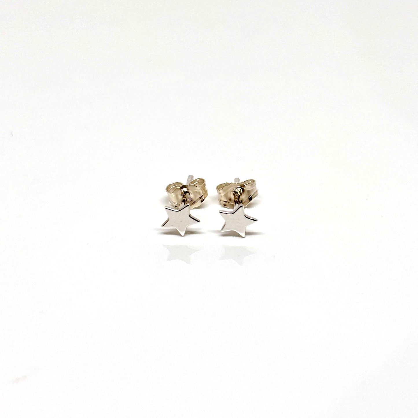 Silver start ear studs from Pixi Daisy
