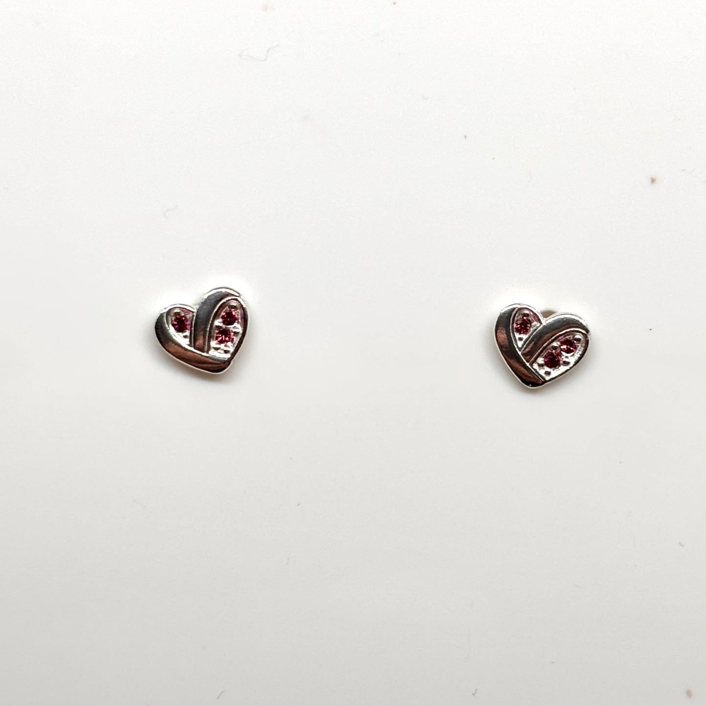 Silver heart earrings with pink crystals from Pixi Daisy