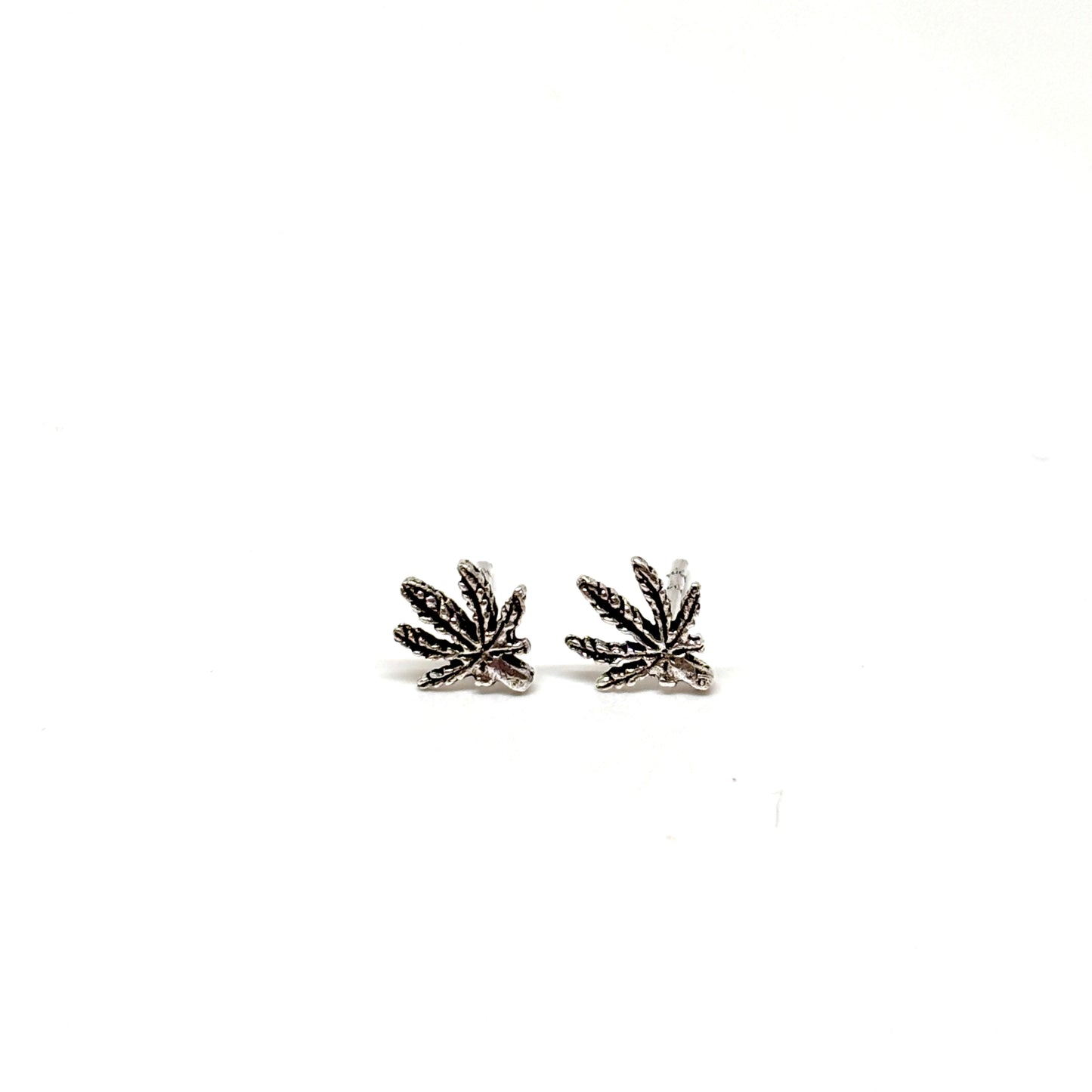 Silver leaf-shaped earrings from Pixi Daisy