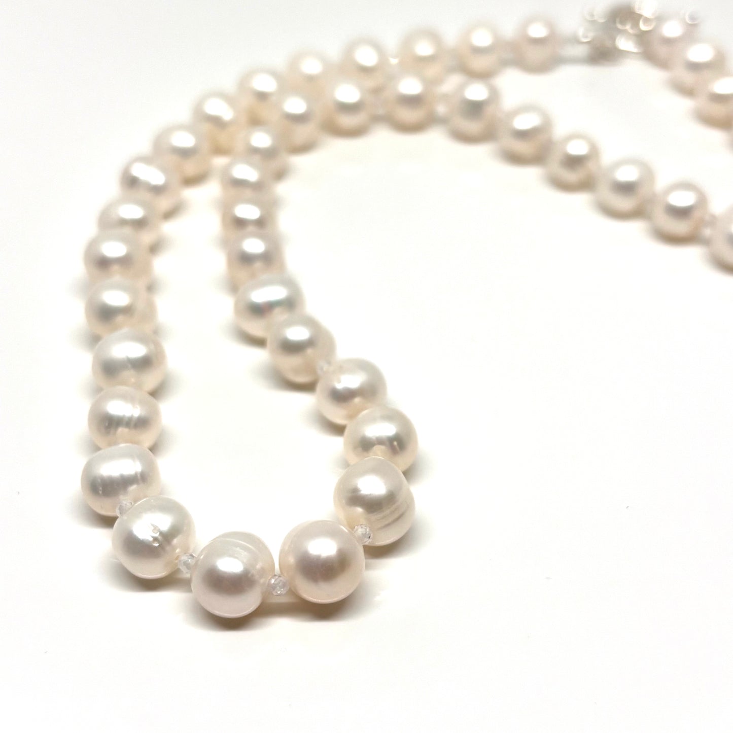 Freshwater pearl necklace from Pixi Daisy