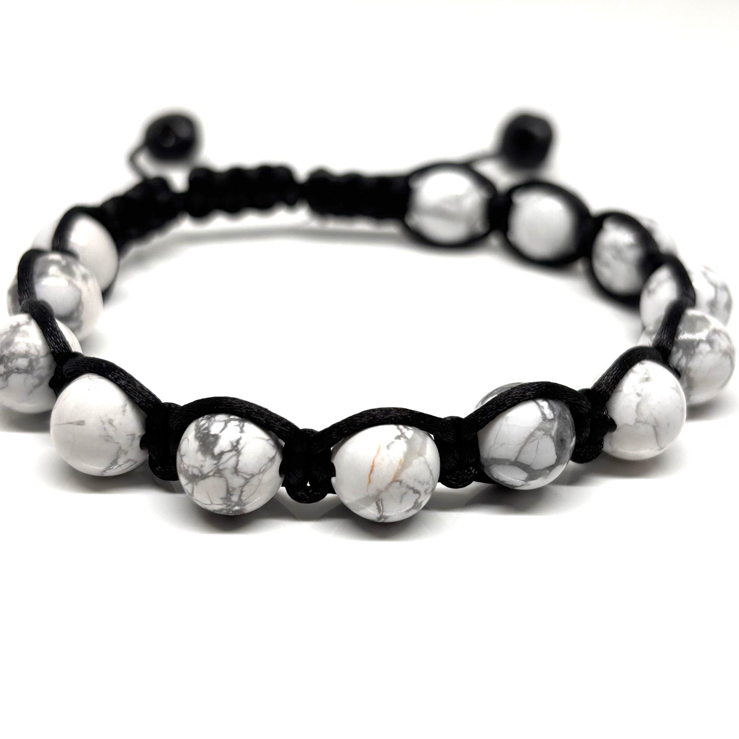 Howlite macrame bracelet from Pixi Daisy