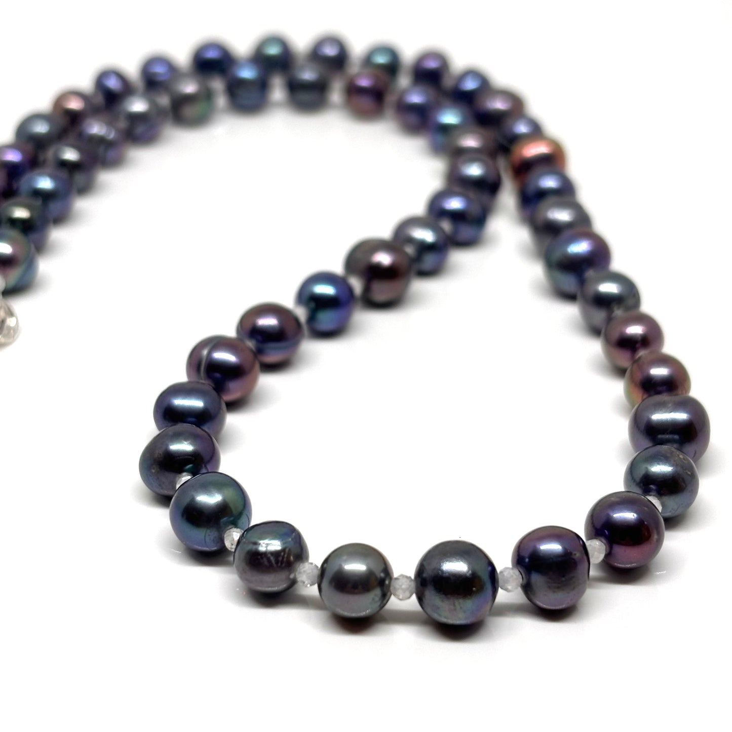 Freshwater pearl necklace from Pixi Daisy