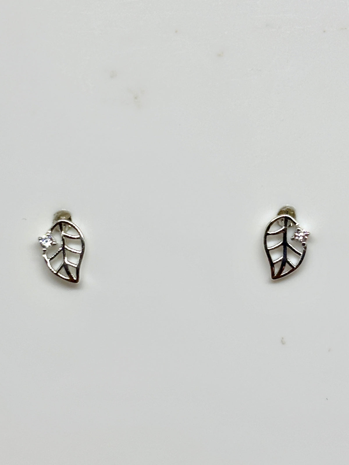 Leaf ear studs from Pixi Daisy