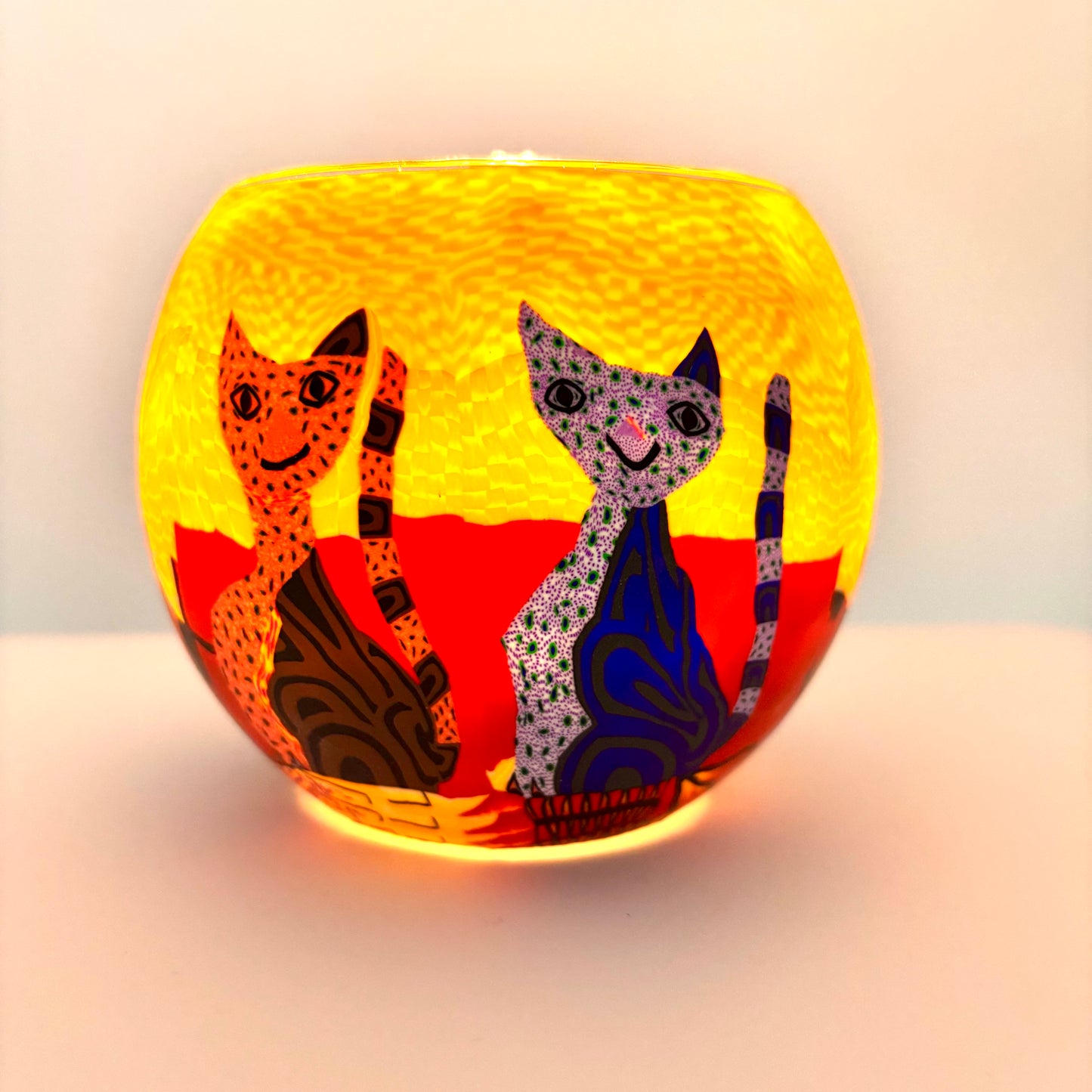 Cat globe tea holder from Pixi Daisy