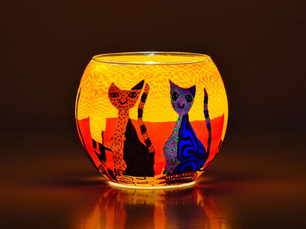 Cat globe tea holder from Pixi Daisy