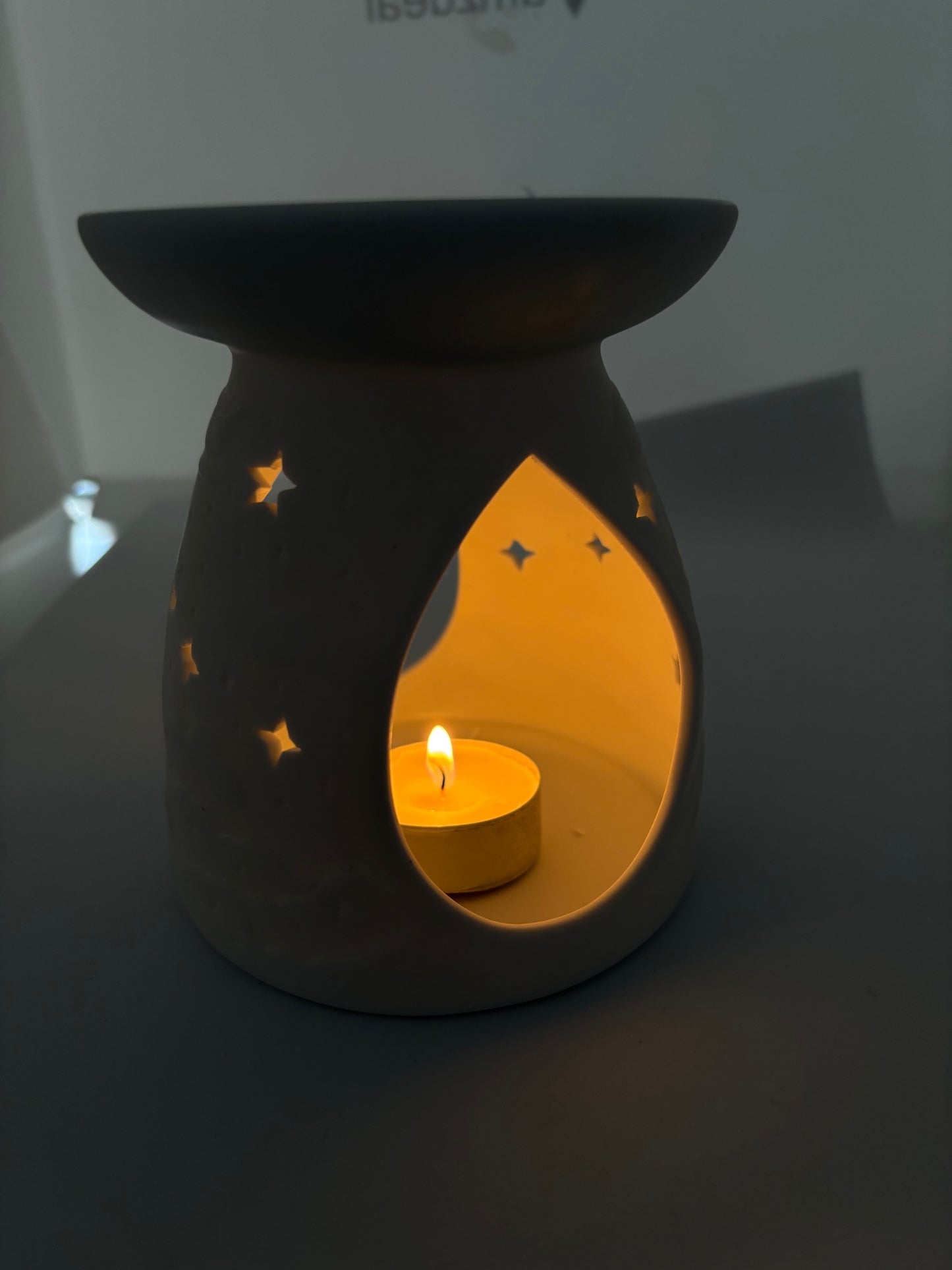 Moon & stars ceramic wax melt/essential oil burner from Pixi Daisy