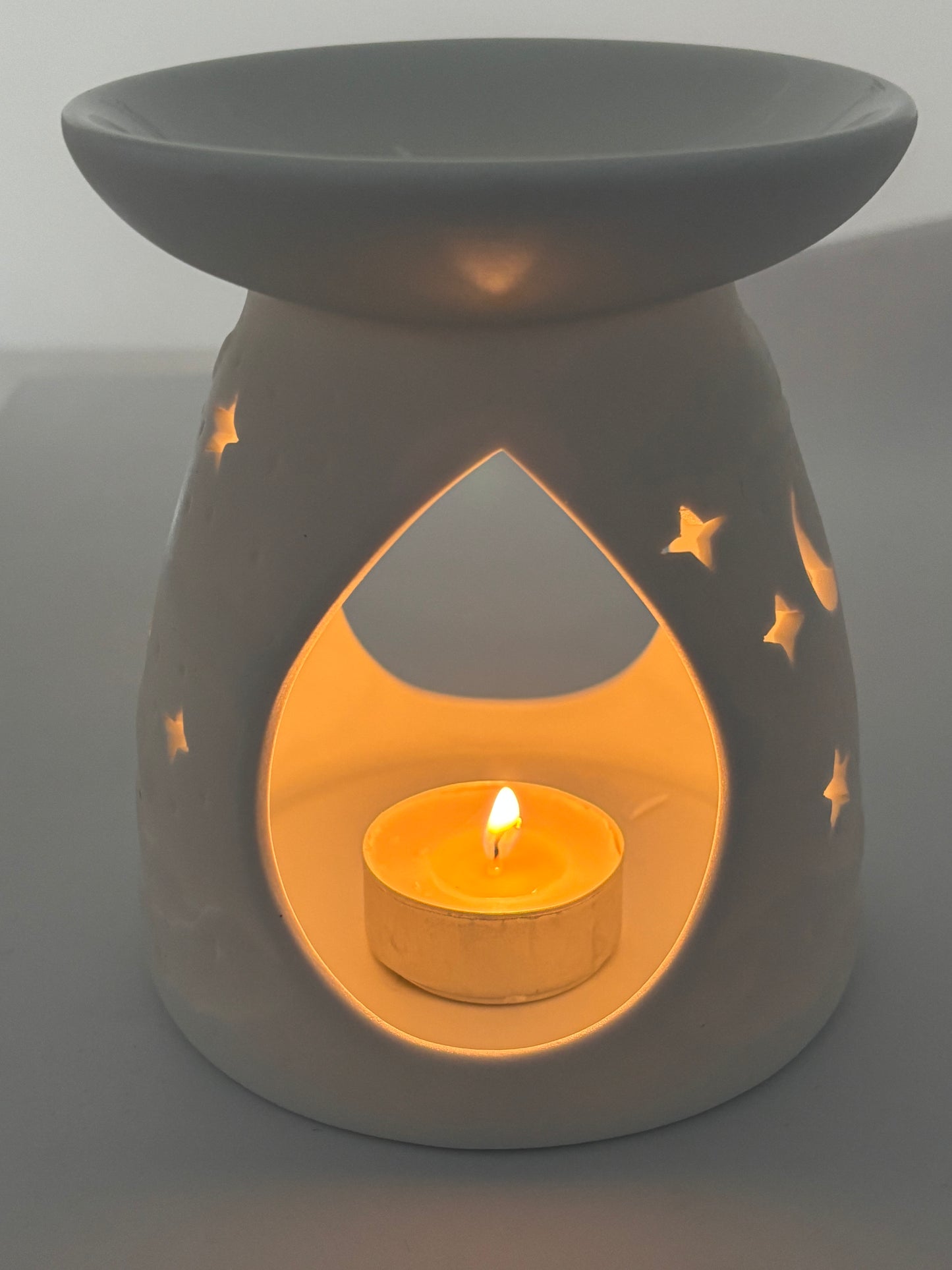 Moon & stars ceramic wax melt/essential oil burner from Pixi Daisy
