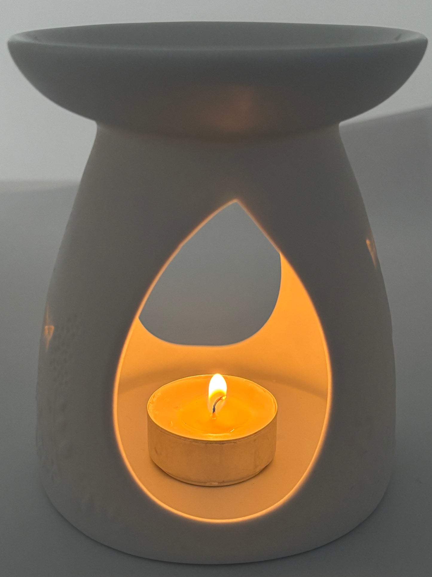 Heart ceramic wax melt/essential oil burner from Pixi Daisy