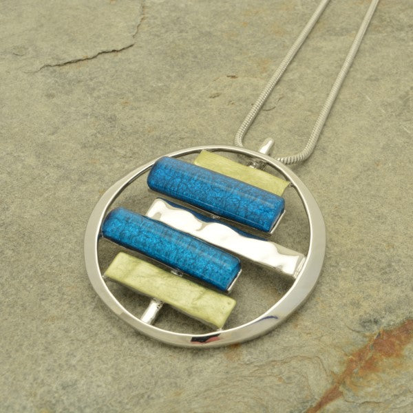 Miss Milly blue & green banded necklace from Pixi daisy
