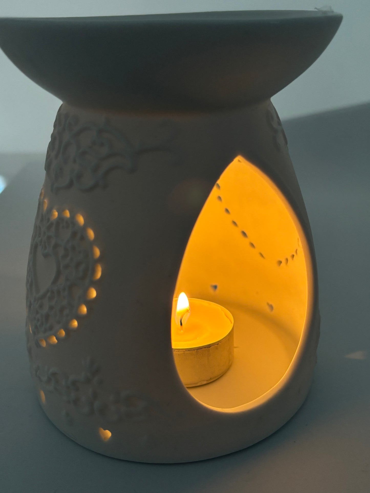 Heart ceramic wax melt/essential oil burner from Pixi Daisy