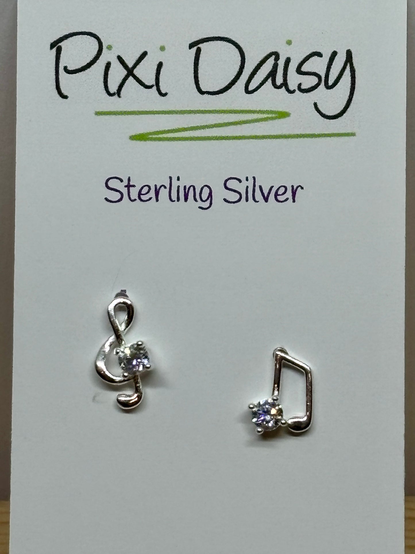 Musical notes ear studs from Pixi Daisy