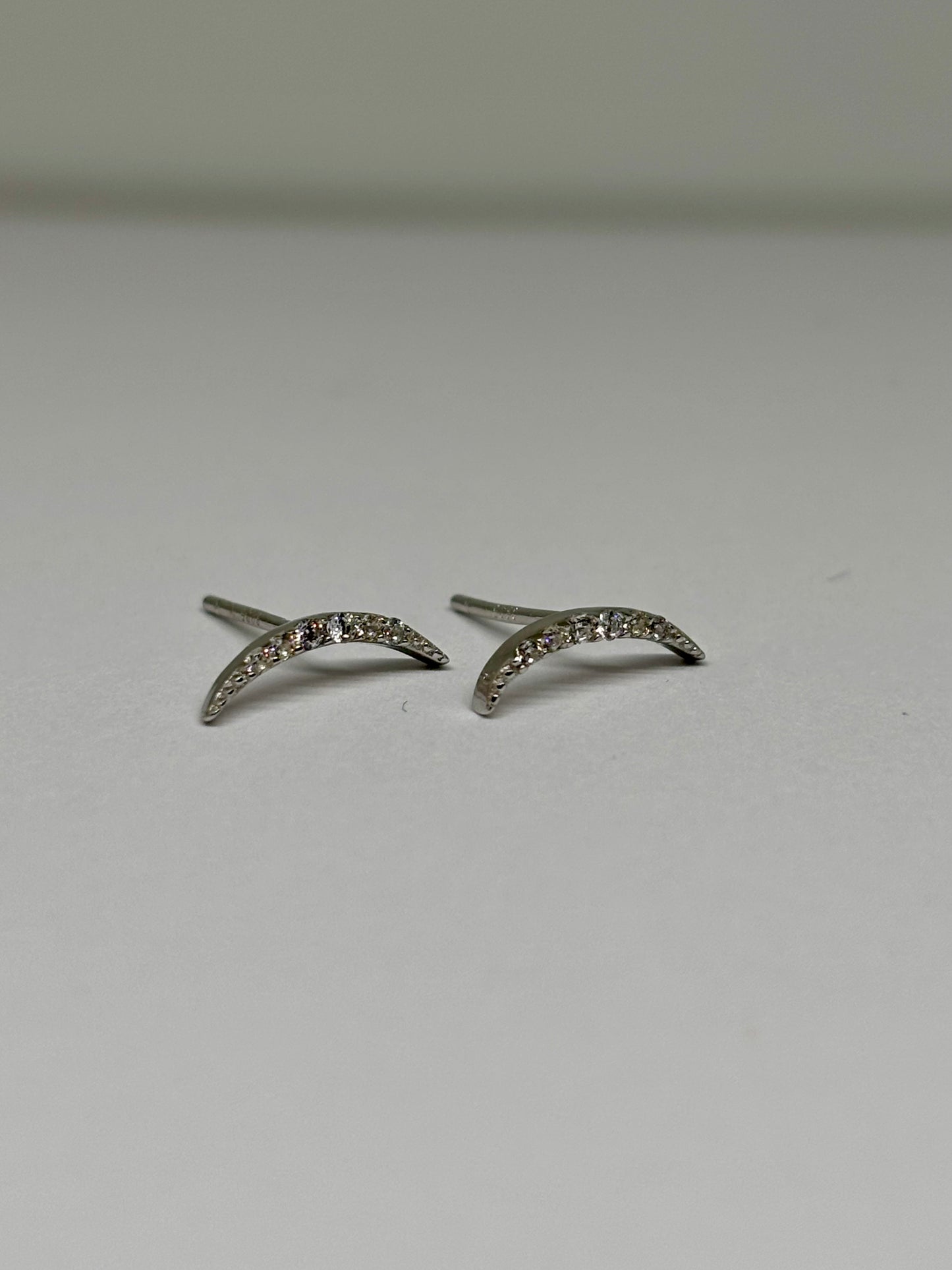 Curved crystal ear studs from Pixi Daisy