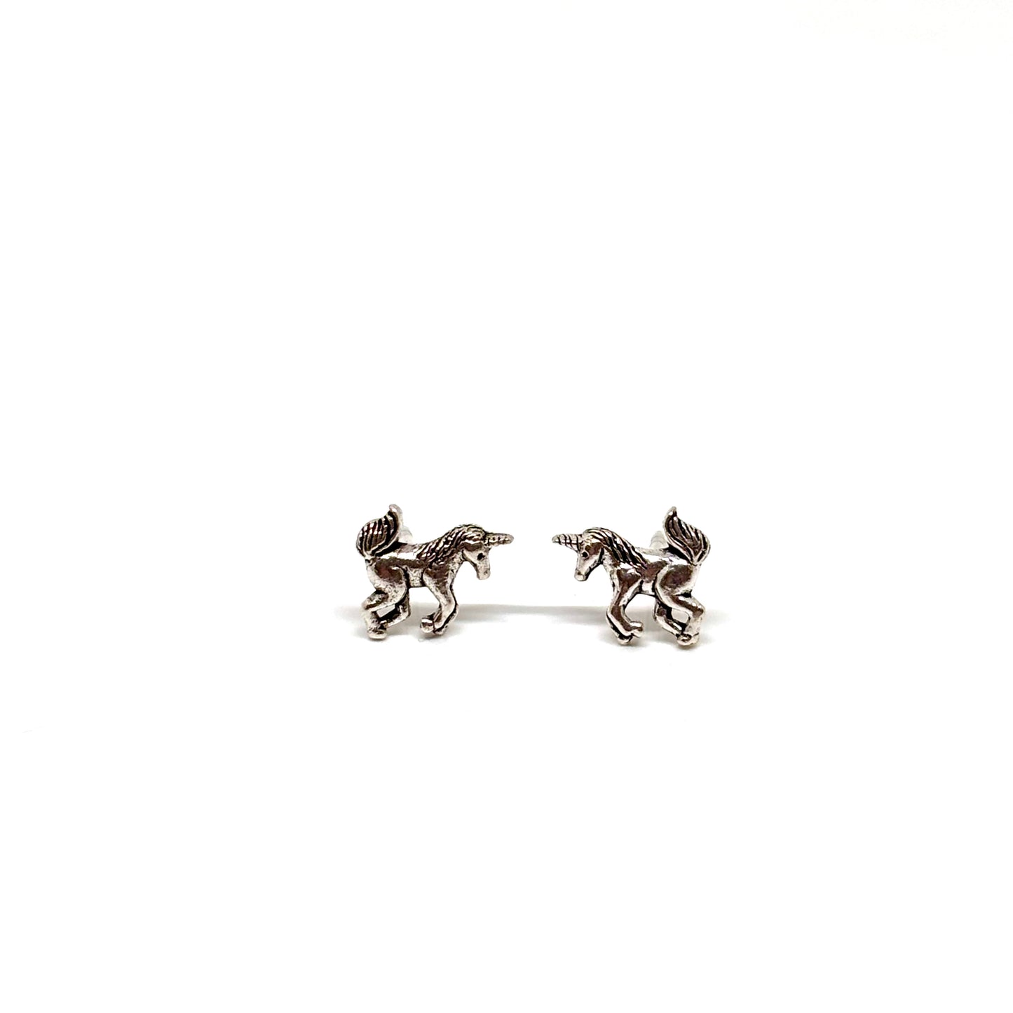 Silver unicorn earrings from Pixi Daisy