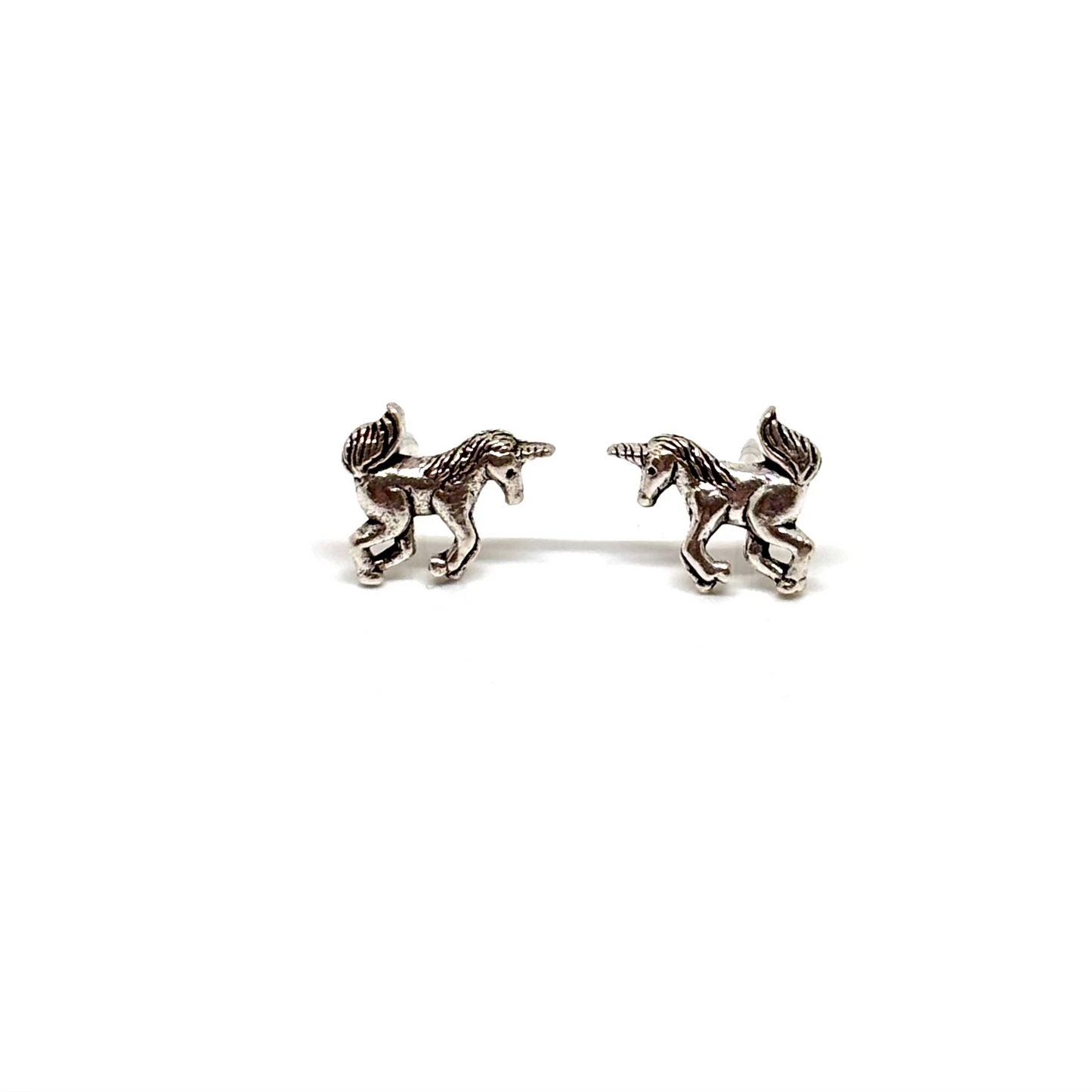 Silver unicorn earrings from Pixi Daisy