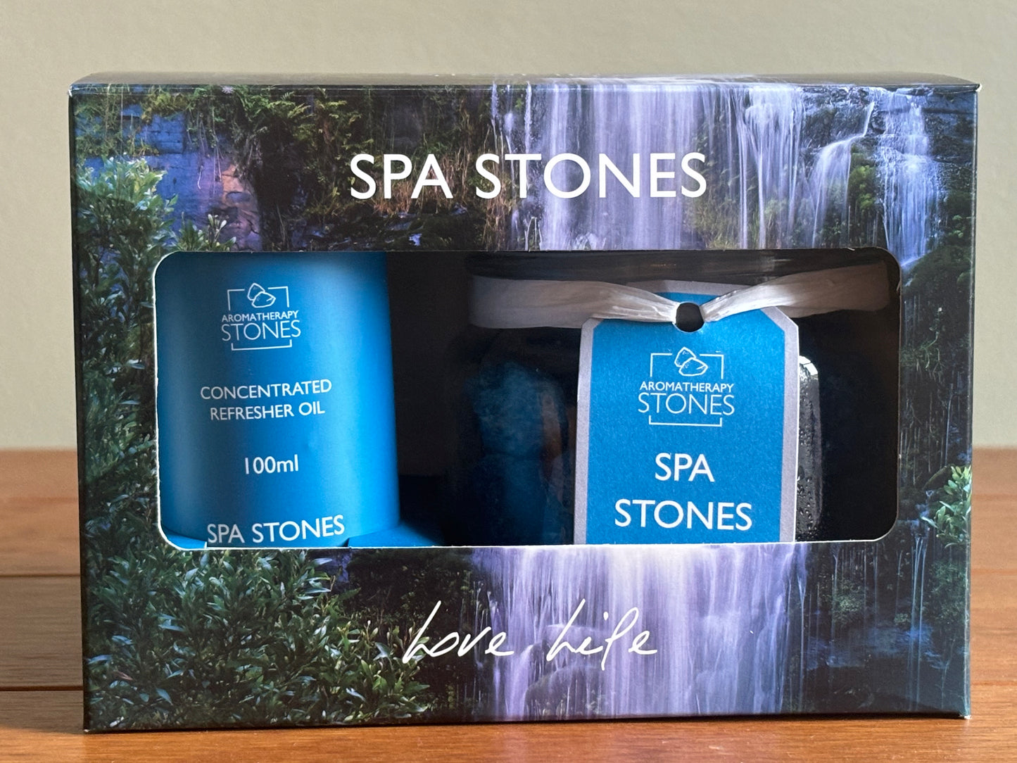 Aromatherapy Spa Stones Gift Set from Pixi Daisy