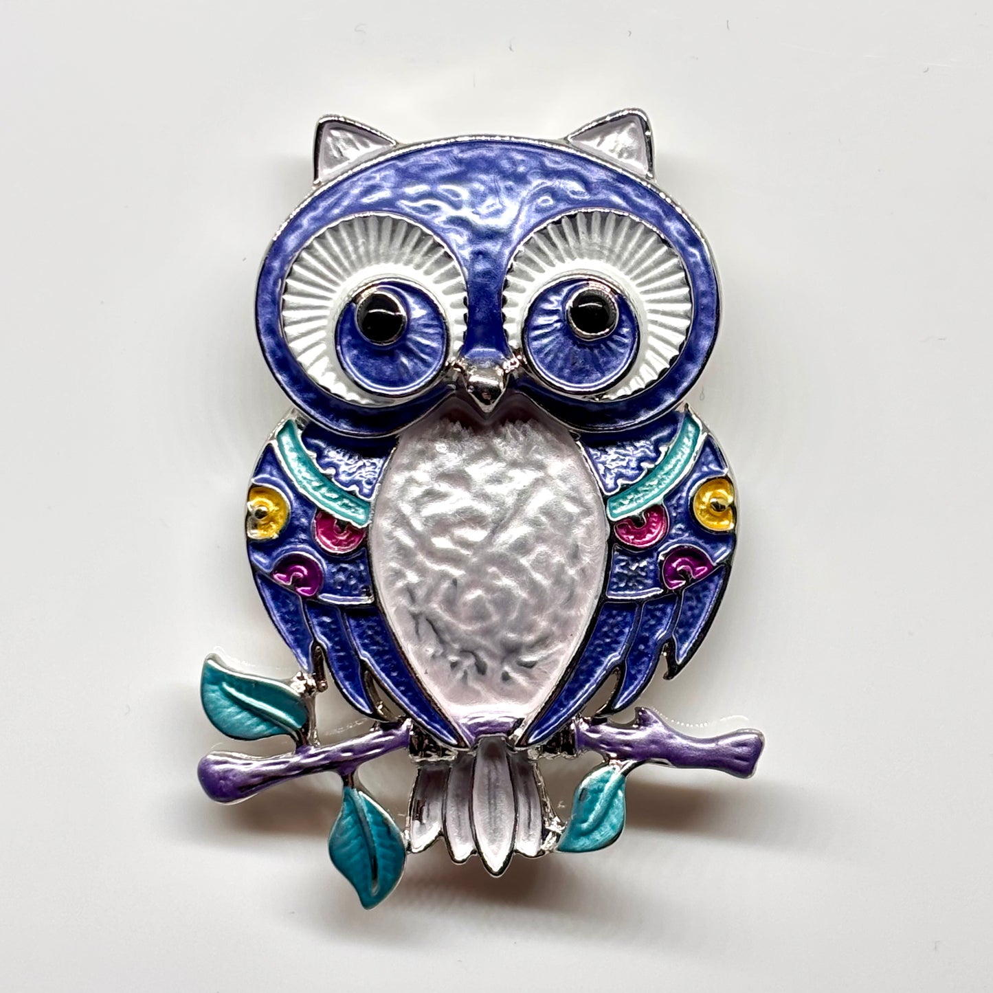 Blue owl magnetic brooch from Pixi Daisy