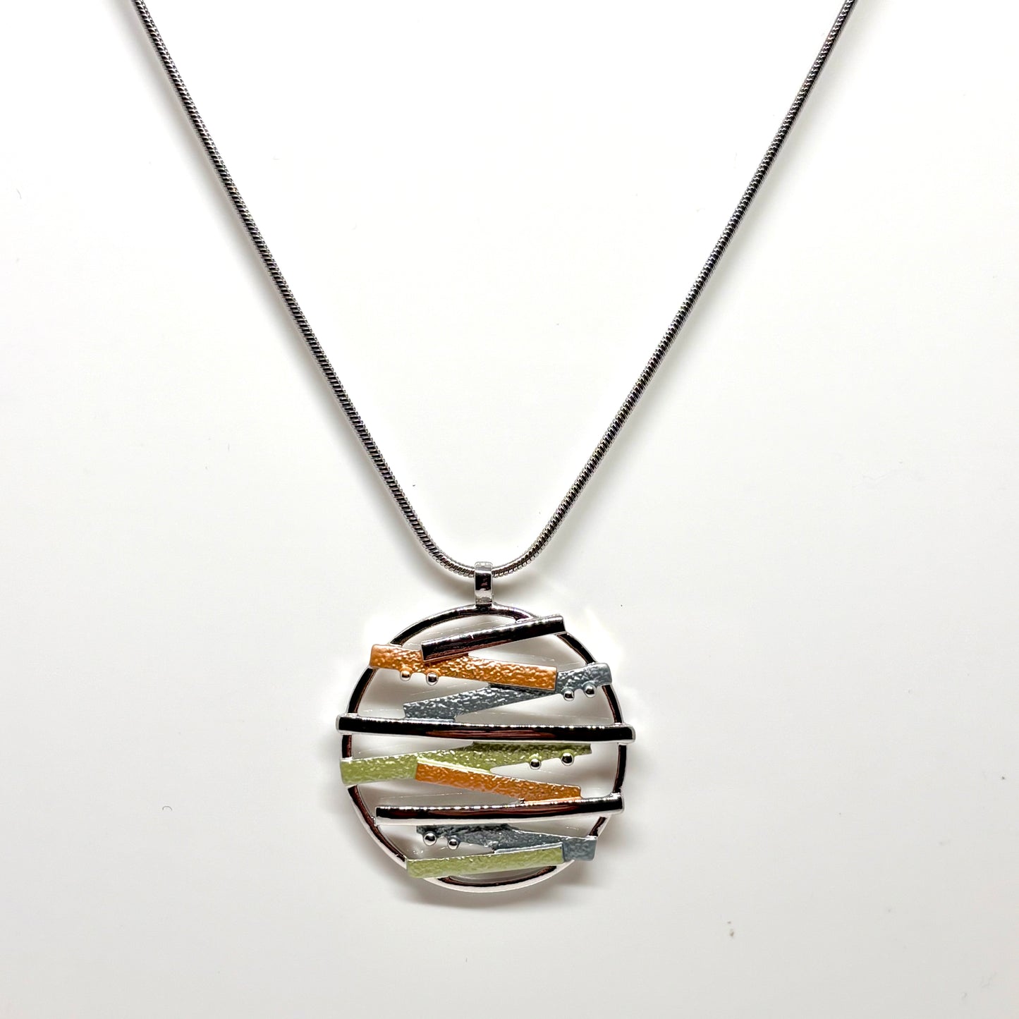 Miss Milly Necklace with a round, multicoloured pendant from Pixi Daisy