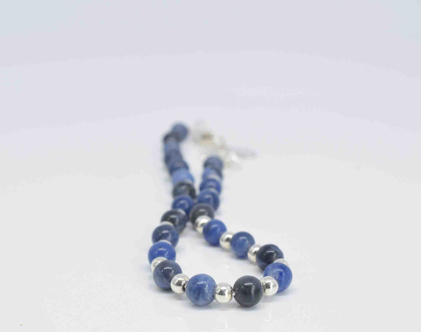Handmade Sodalite Bracelet - Pixi Daisy