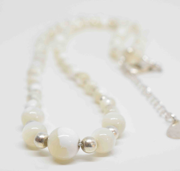 Mother of Pearl Necklace - Pixi Daisy