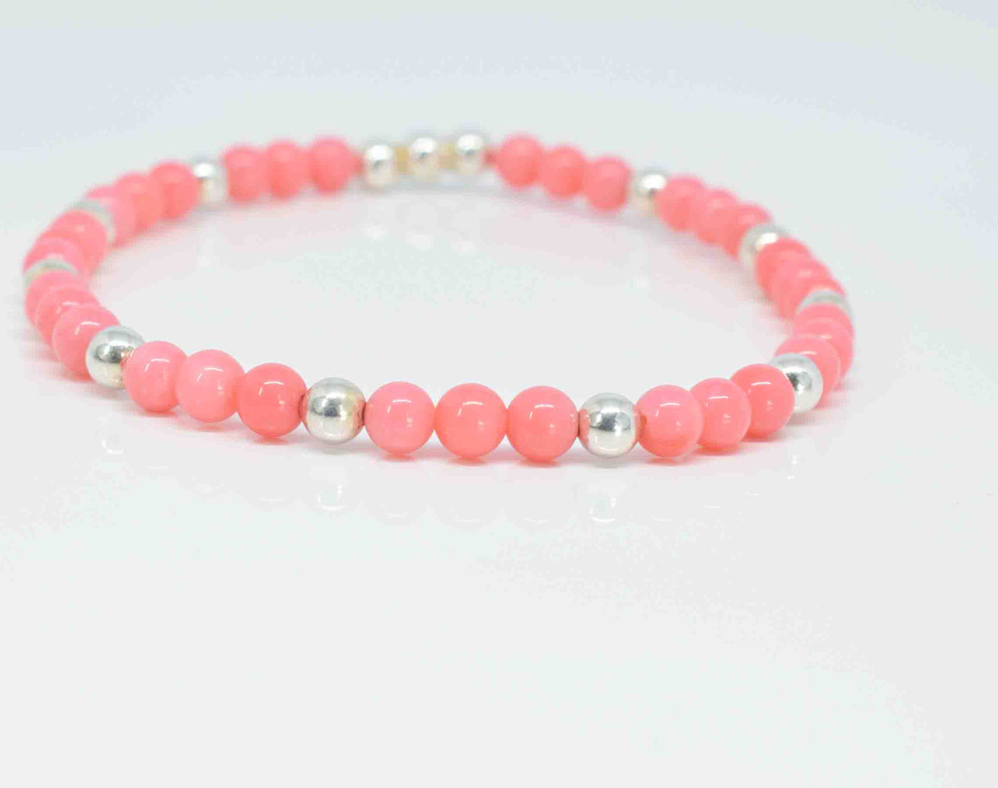 Handmade Coral Stretch Bracelet - Pixi Daisy
