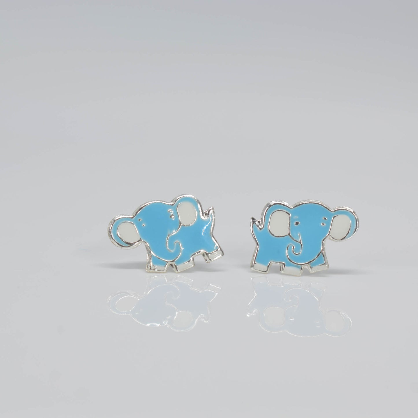 Elephant Ear Studs - Pixi daisy