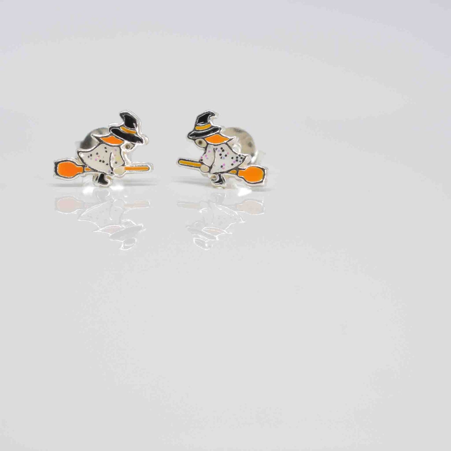 Witch ear studs - Pixi Daisy