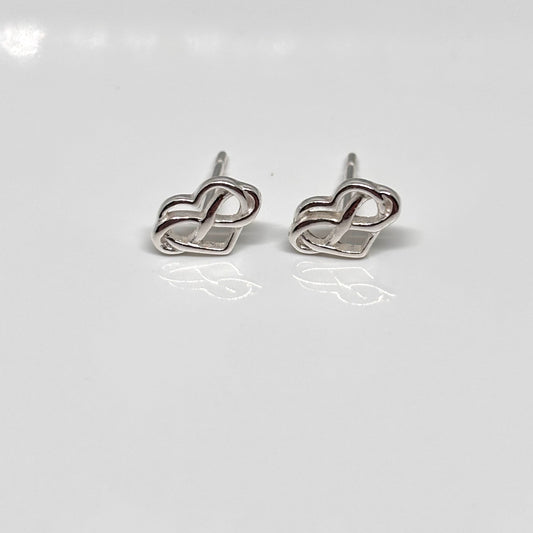 Infinity heart ear studs from Pixi Daisy