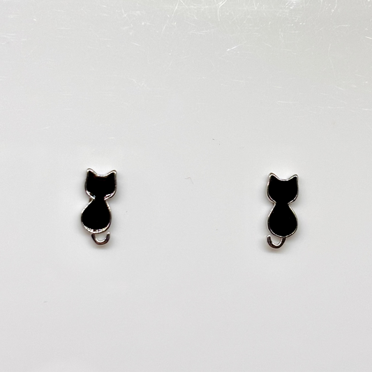 Black cat sterling silver earrings from Pixi Daisy