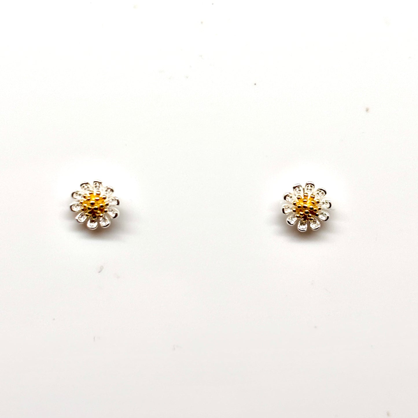 Daisy Flower Ear Studs