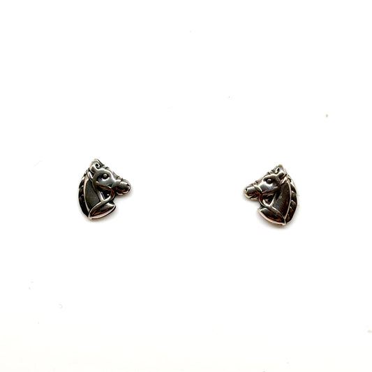 Horse head stud earrings from Pixi Daisy