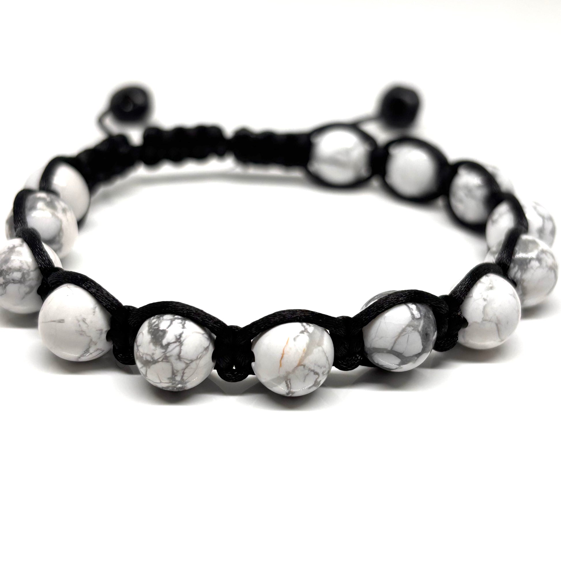 Howlite macrame bracelet from Pixi Daisy