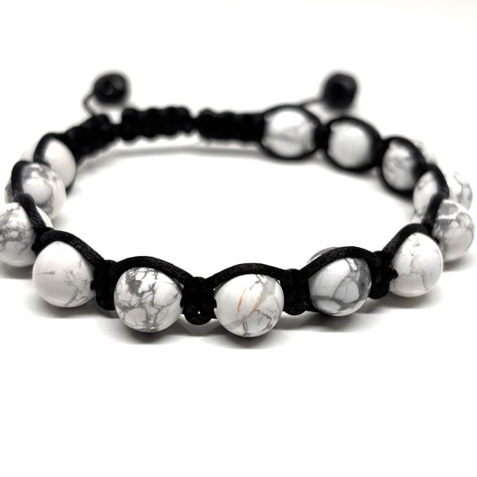 Howlite macrame bracelet from Pixi Daisy