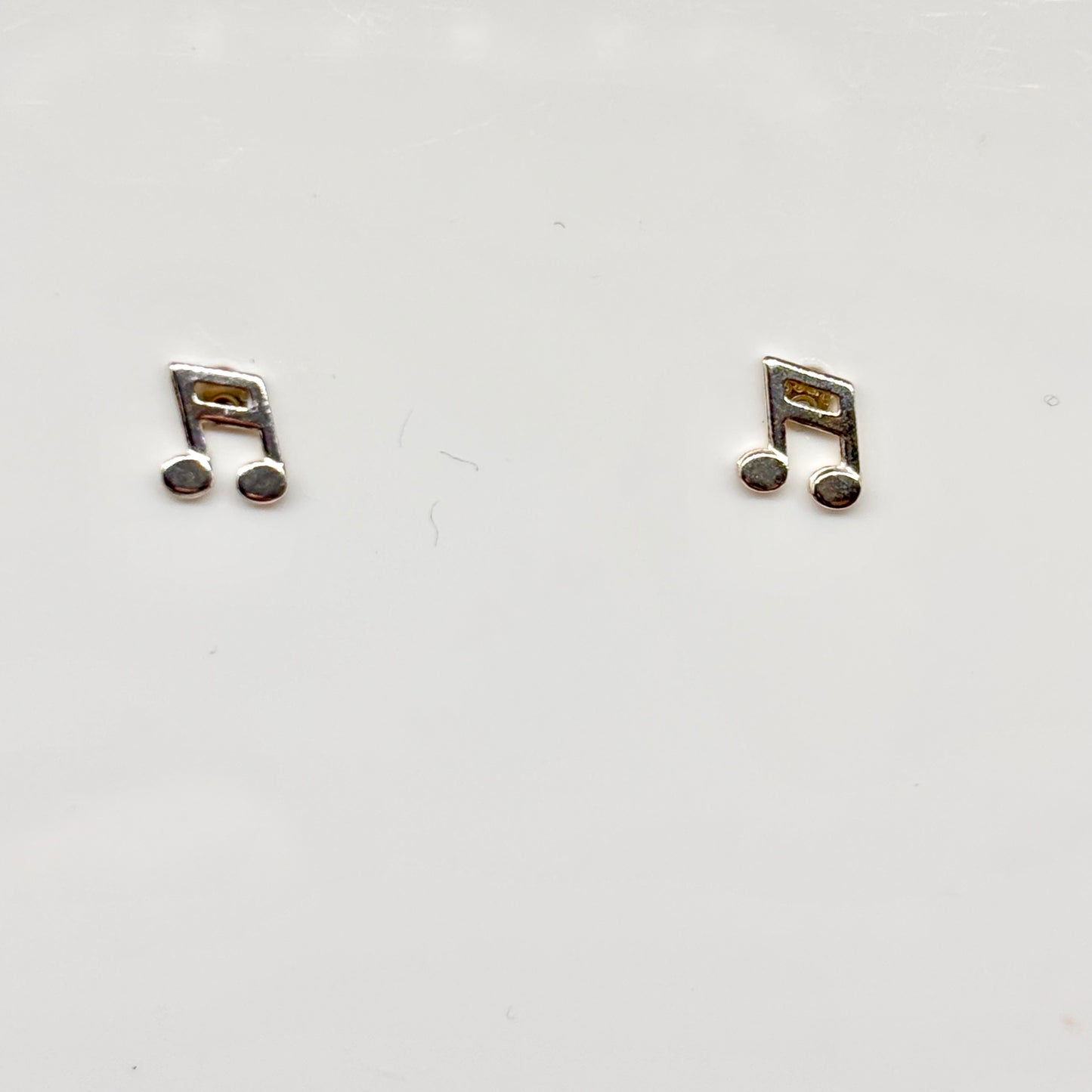 Musical Notes ear studs from Pixi Daisy