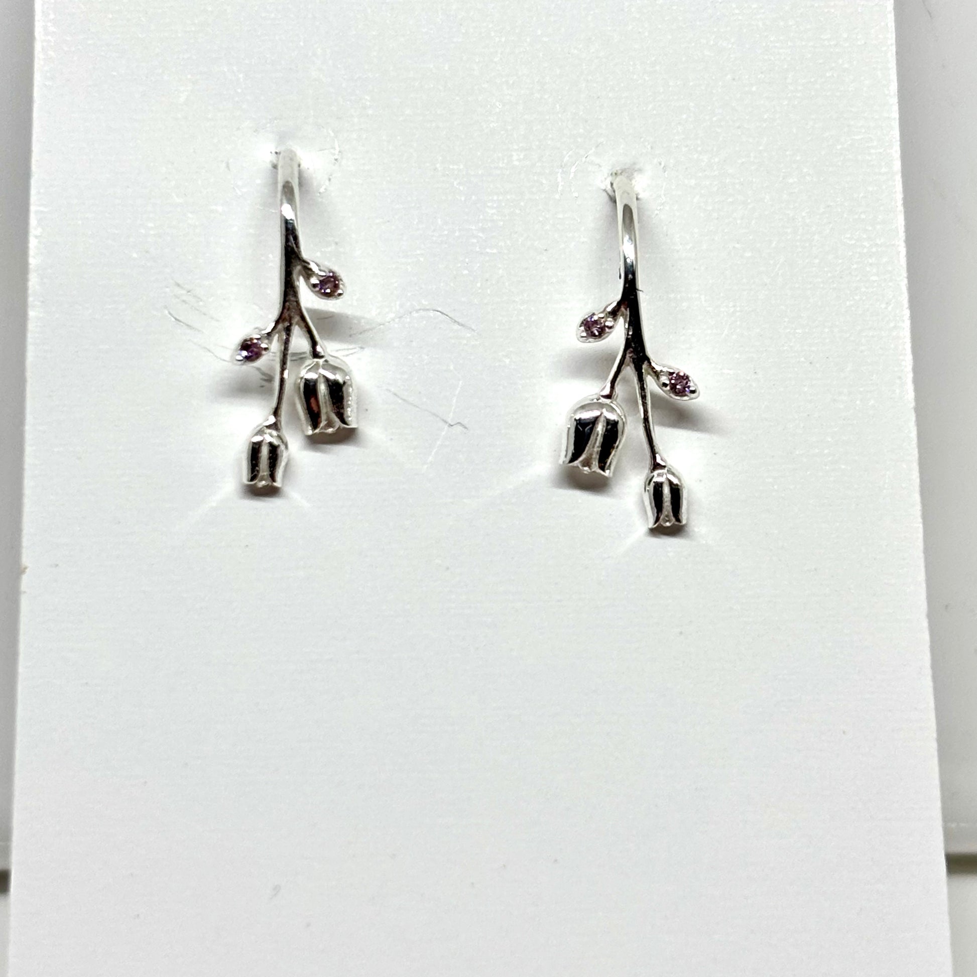 Tulip earrings from Pixi Daisy