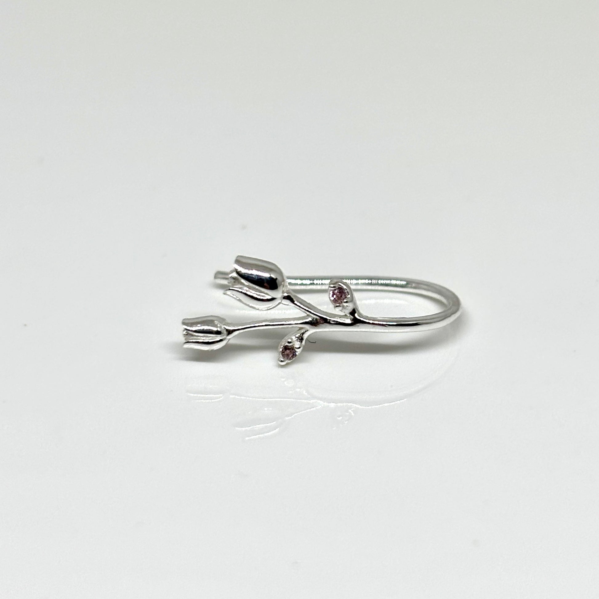 Tulip earrings from Pixi Daisy