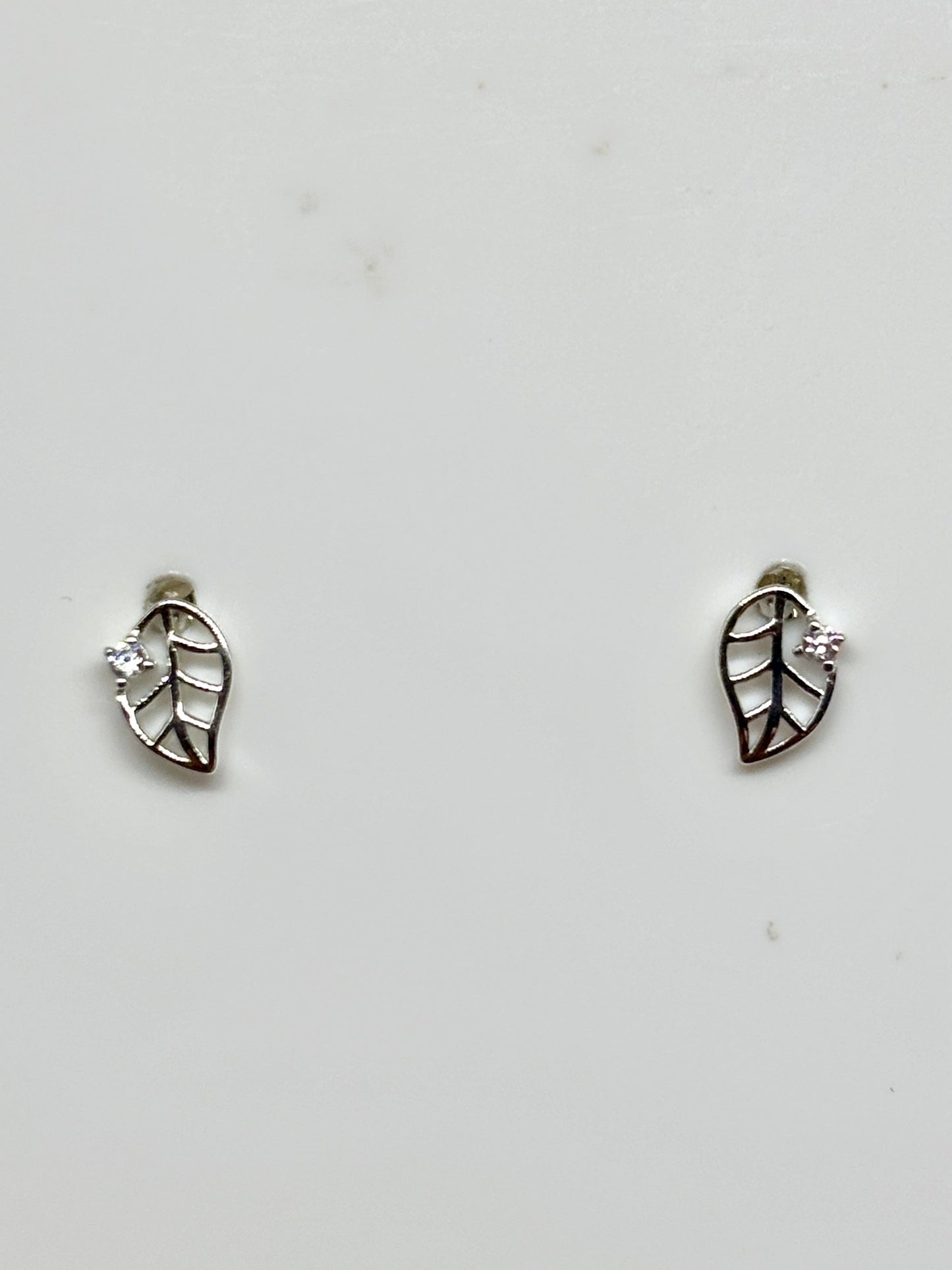 Leaf ear studs from Pixi Daisy