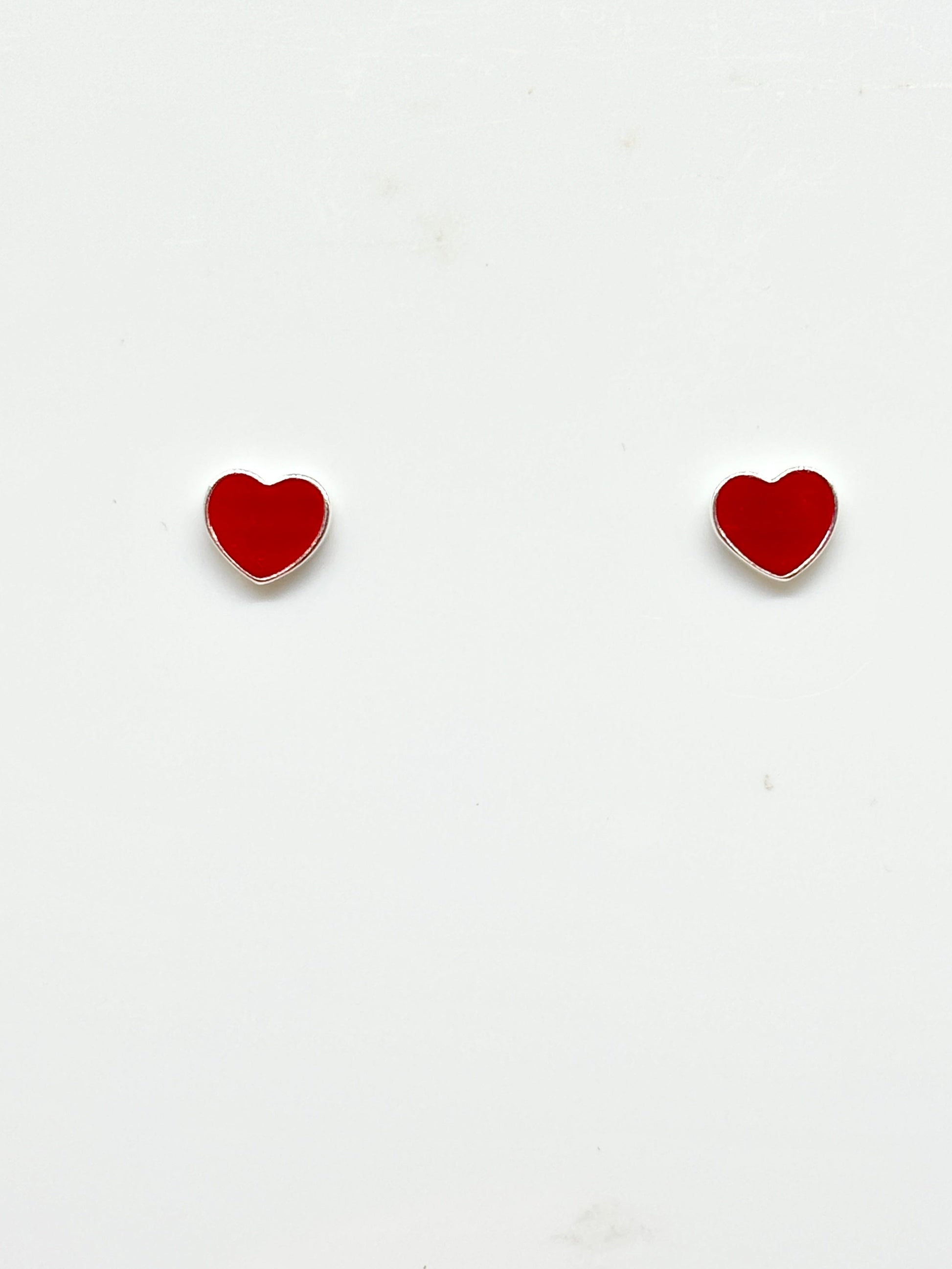 red enamel heart ear studs from pixi daisy