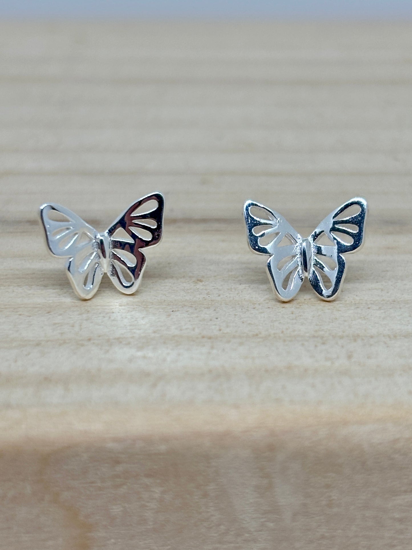 butterfly stud earrings from pixi daisy