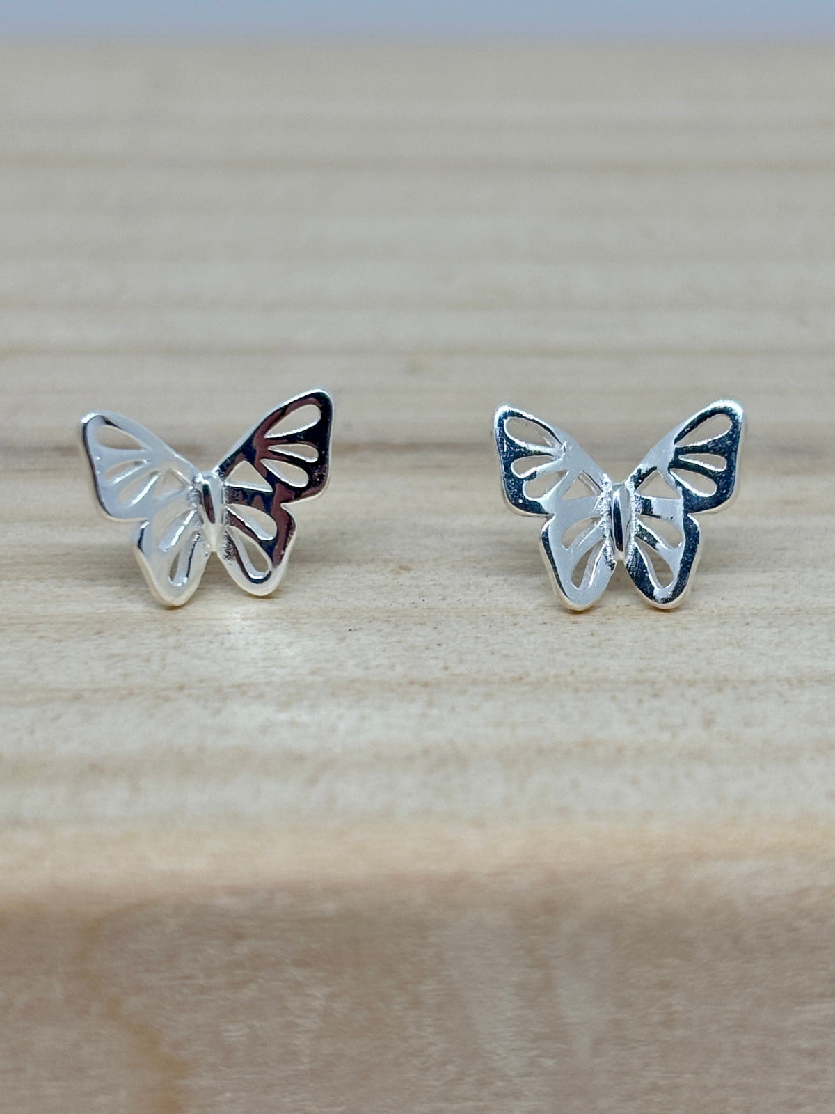butterfly stud earrings from pixi daisy
