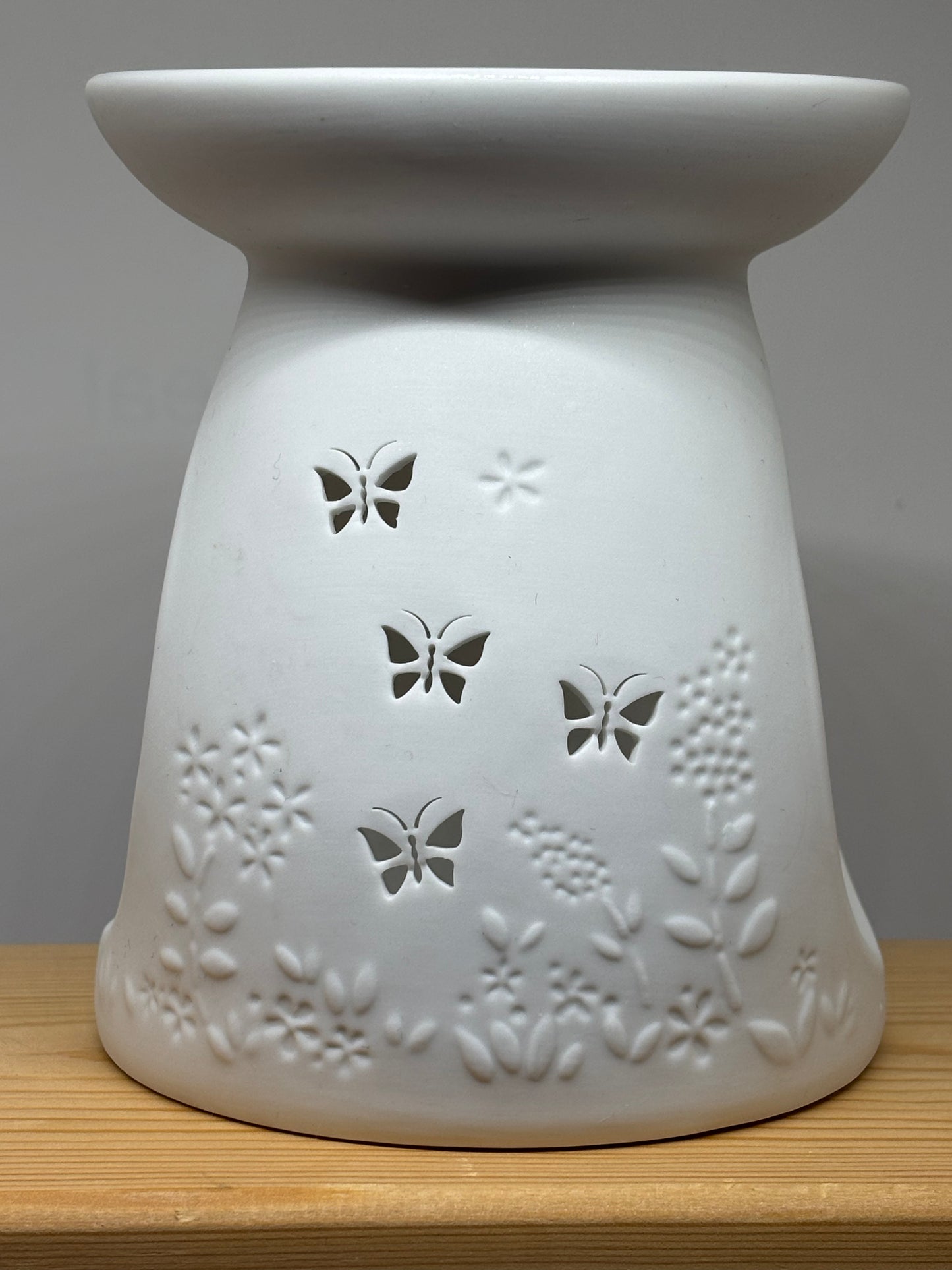 Butterfly ceramic wax melt/essential oil burner from Pixi Daisy