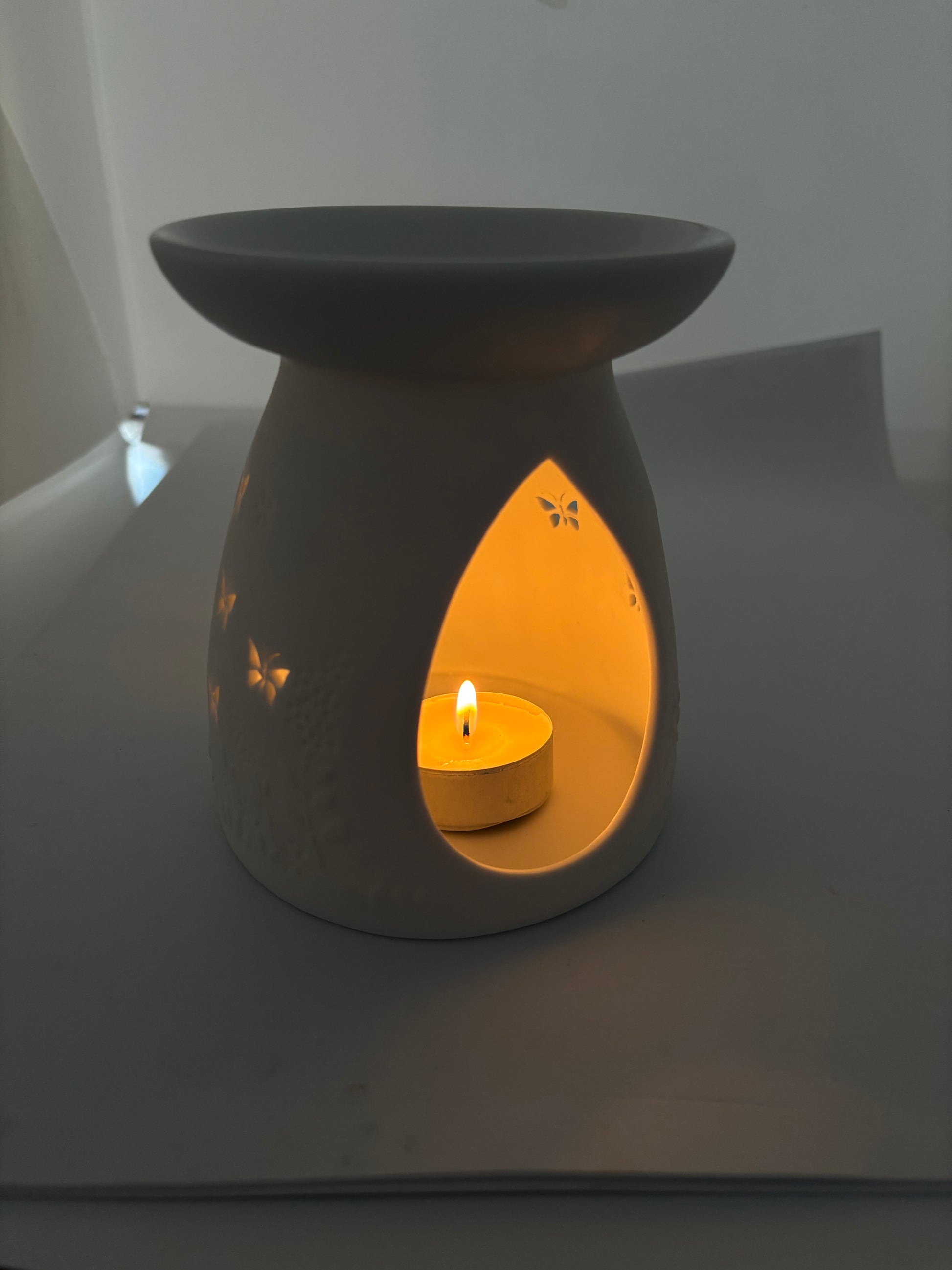 Butterfly ceramic wax melt/essential oil burner from Pixi Daisy