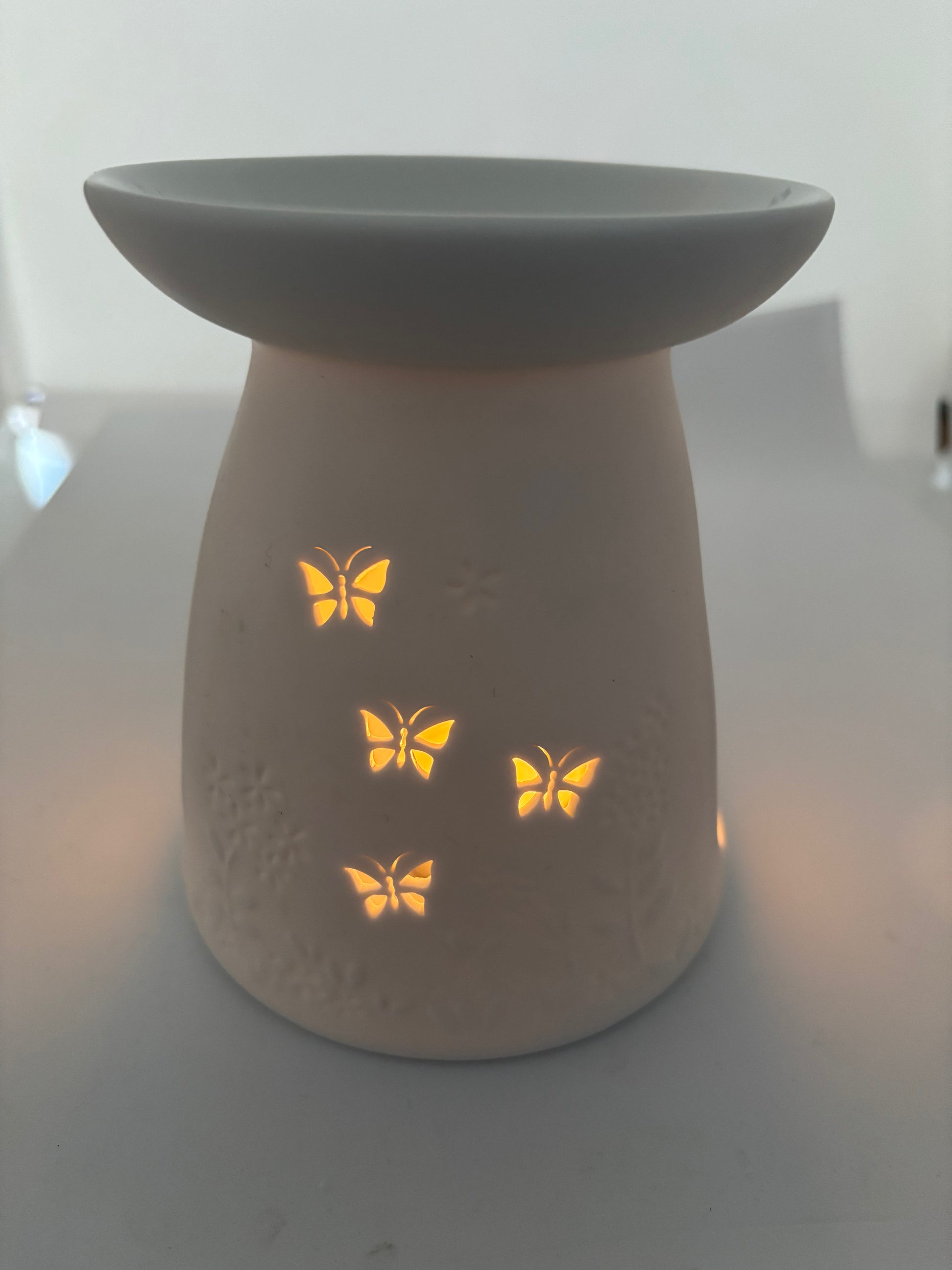 Butterfly ceramic wax melt/essential oil burner from Pixi Daisy