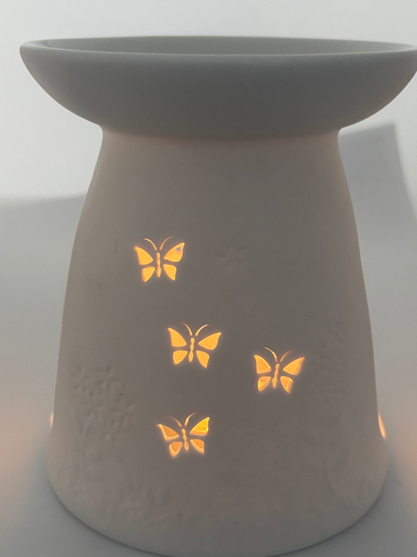 Butterfly ceramic wax melt/essential oil burner from Pixi Daisy