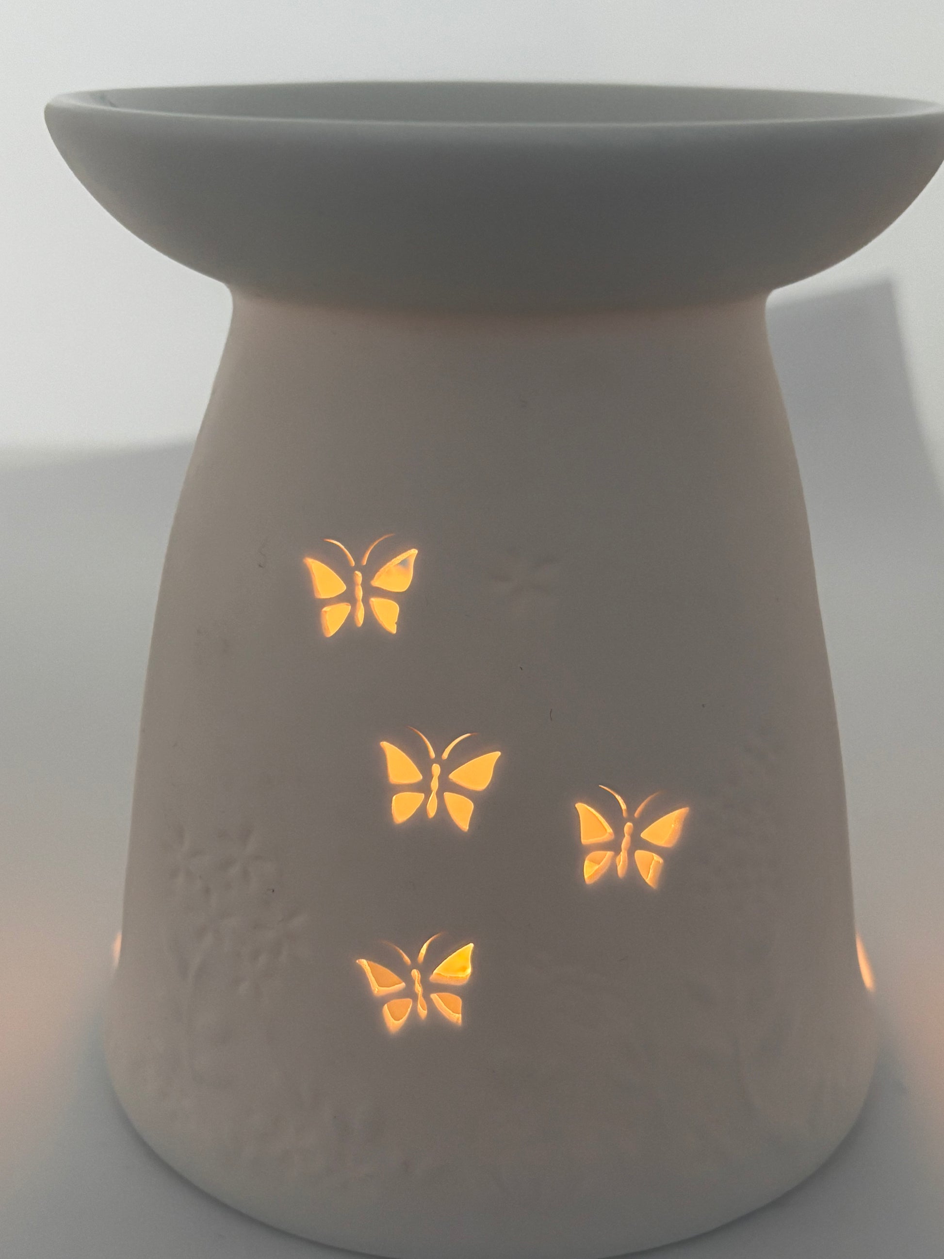 Butterfly ceramic wax melt/essential oil burner from Pixi Daisy