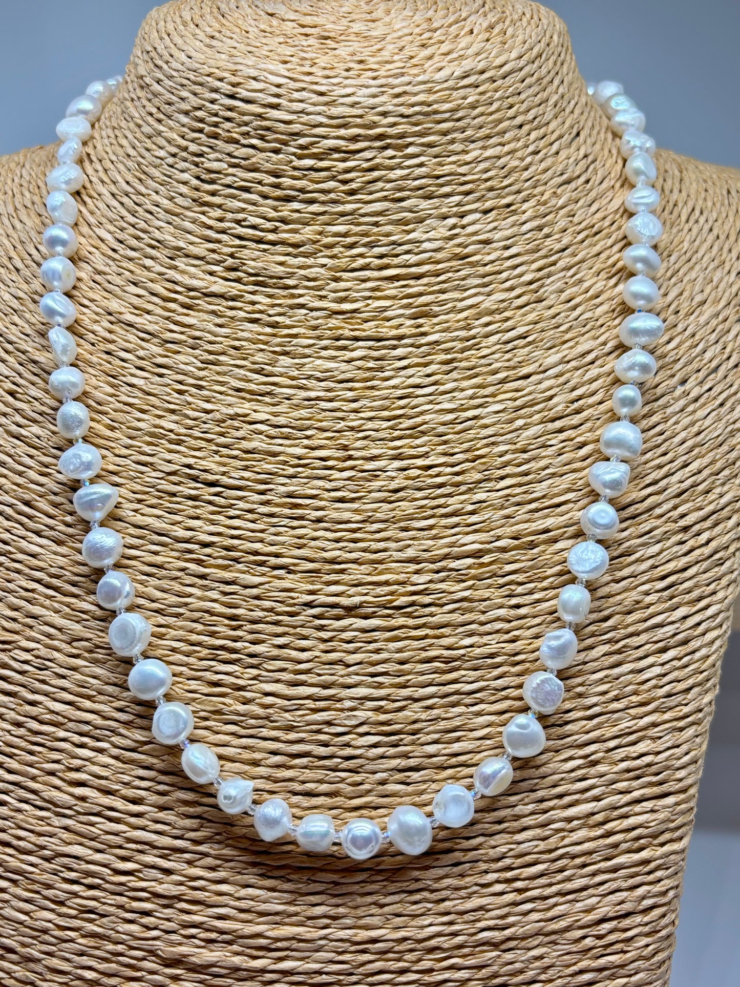 Freshwater Pearl necklace from Pixi Daisy