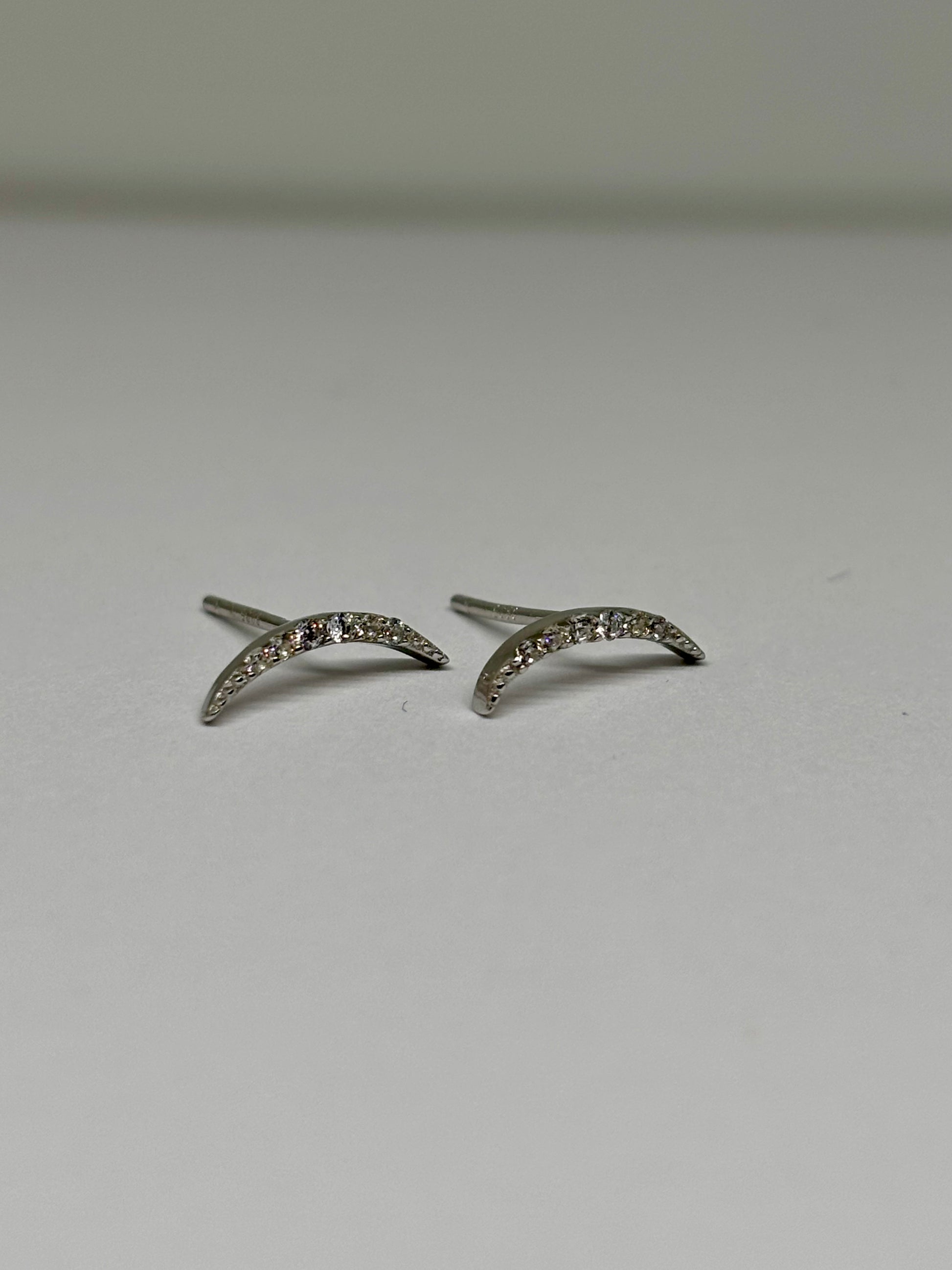 Curved crystal ear studs from Pixi Daisy