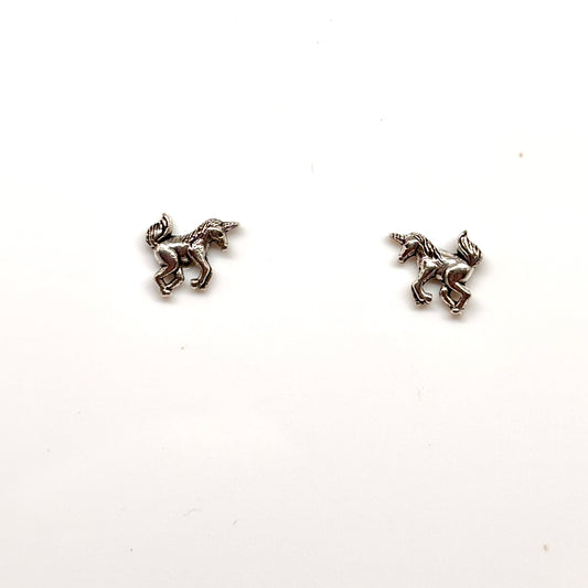 Silver unicorn earrings from Pixi Daisy