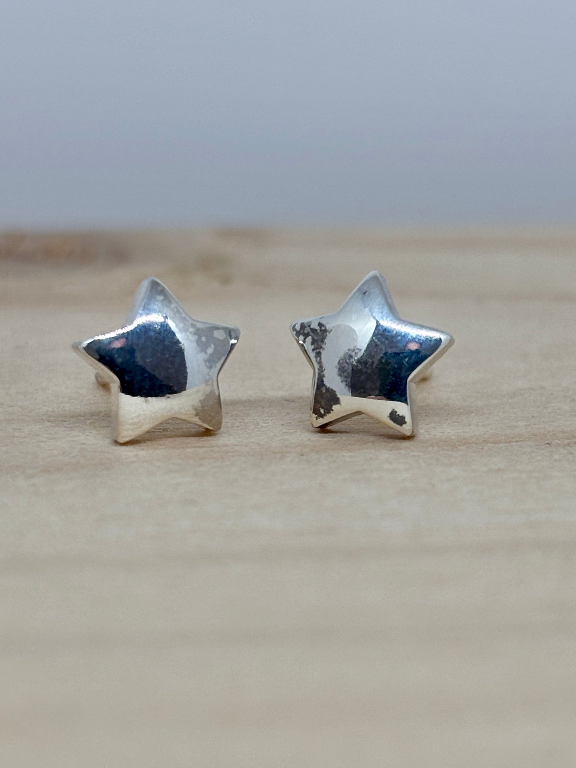 star silver earrings - pixi daisy